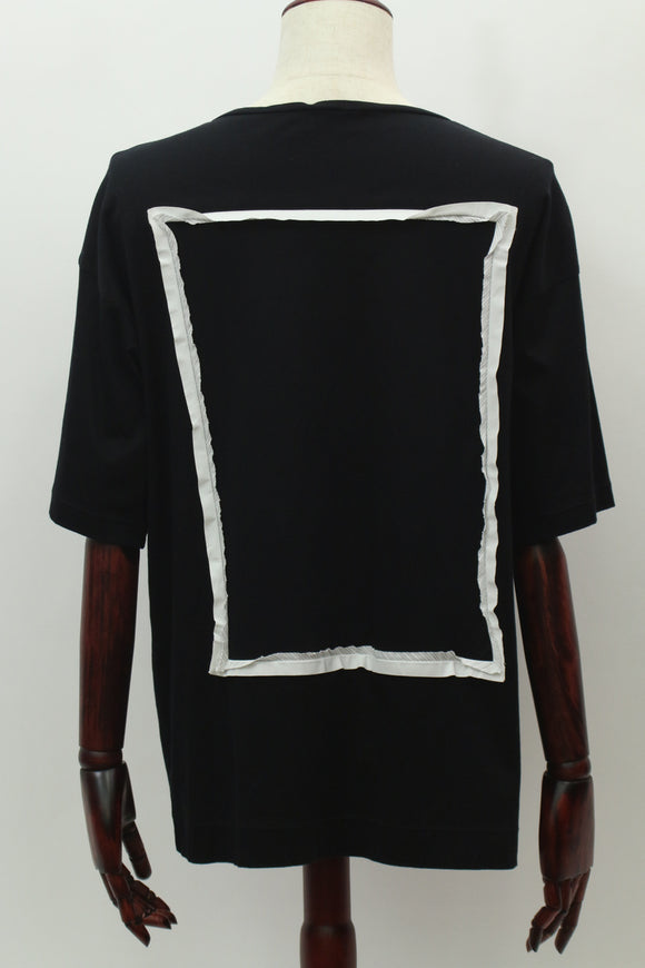 パイピングモチーフTシャツ(ブラック)